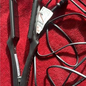 Keratin Complex Stealth V Digital Smoothing and Straightening Iron